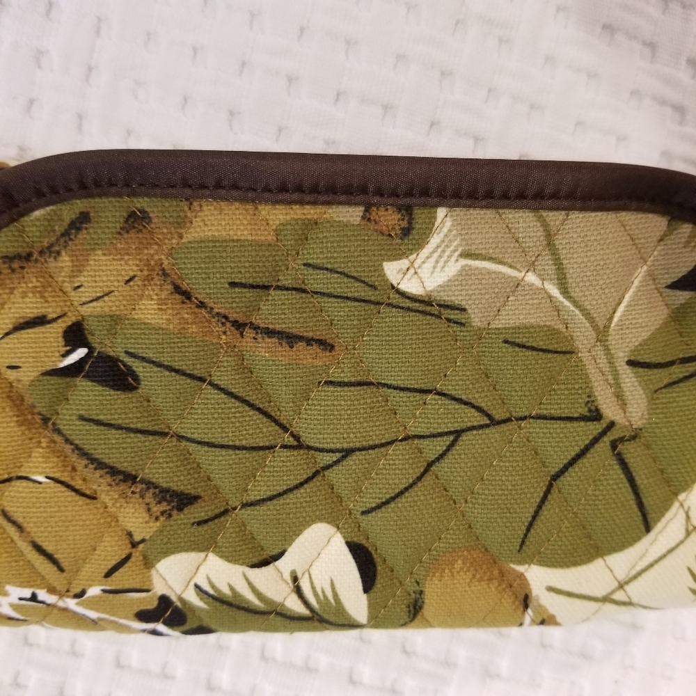 Belvah Quilted Camo Clutch Wallet - Picture 2 of 8